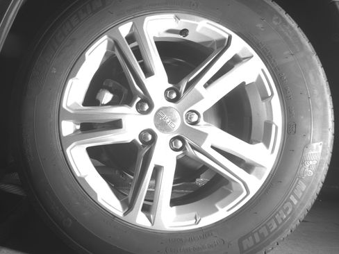 Used 2024 GMC Terrain SLE FWD image 21
