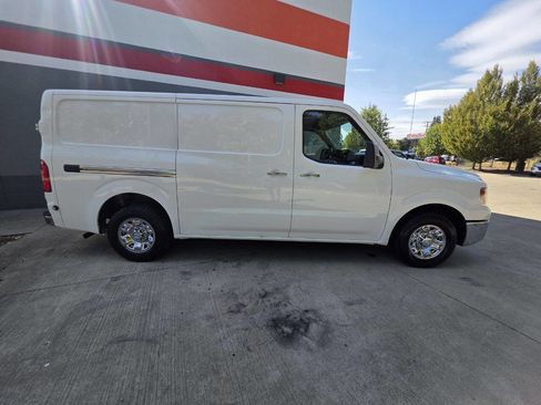 Used 2018 Nissan NV 2500 SL w/ Navigation Package image 4