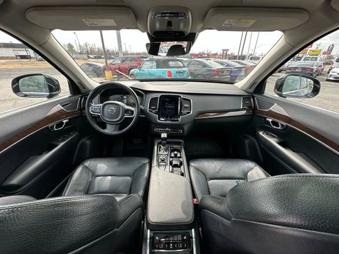 Used 2016 Volvo XC90 T6 Momentum w/ Protection Package Plus image 2