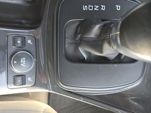 Used 2015 Ford Escape Titanium w/ Equipment Group 301A AWD/4WD image 17