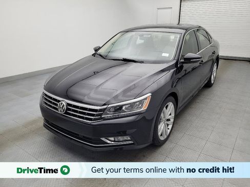 Used 2018 Volkswagen Passat 2.0T SE FWD image 1