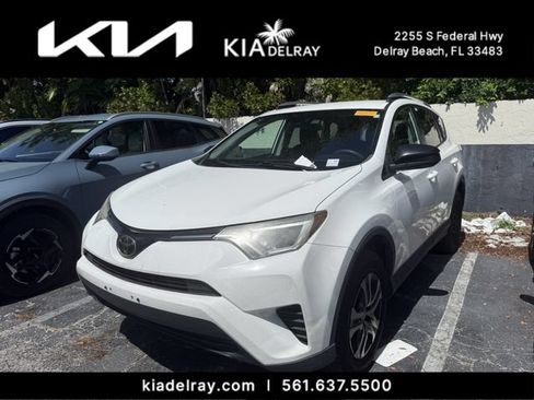 Used 2018 Toyota RAV4 LE w/ All Weather Liner Package FWD image 4