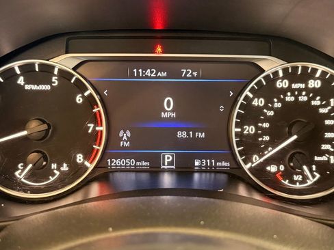 Used 2019 Nissan Altima 2.5 SR w/ SR Premium Package image 13