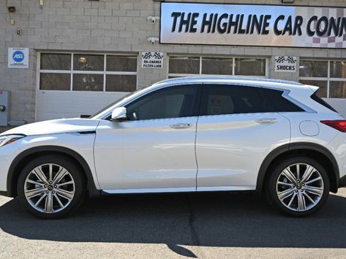 Used 2023 INFINITI QX50 Sensory image 4