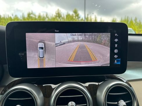 Certified 2022 Mercedes-Benz GLC 300 w/ Premium Package Lite image 8