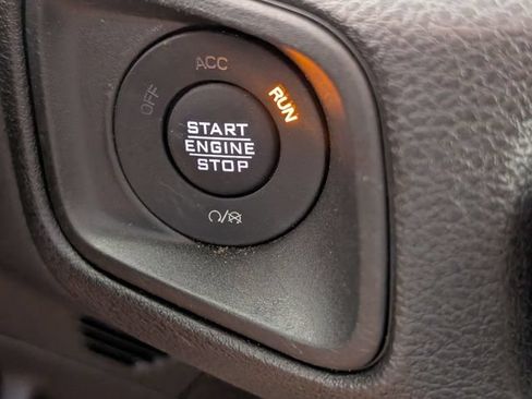 Used 2024 Jeep Gladiator Sport AWD/4WD image 21