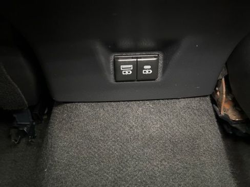 Used 2025 Toyota Camry LE FWD image 47