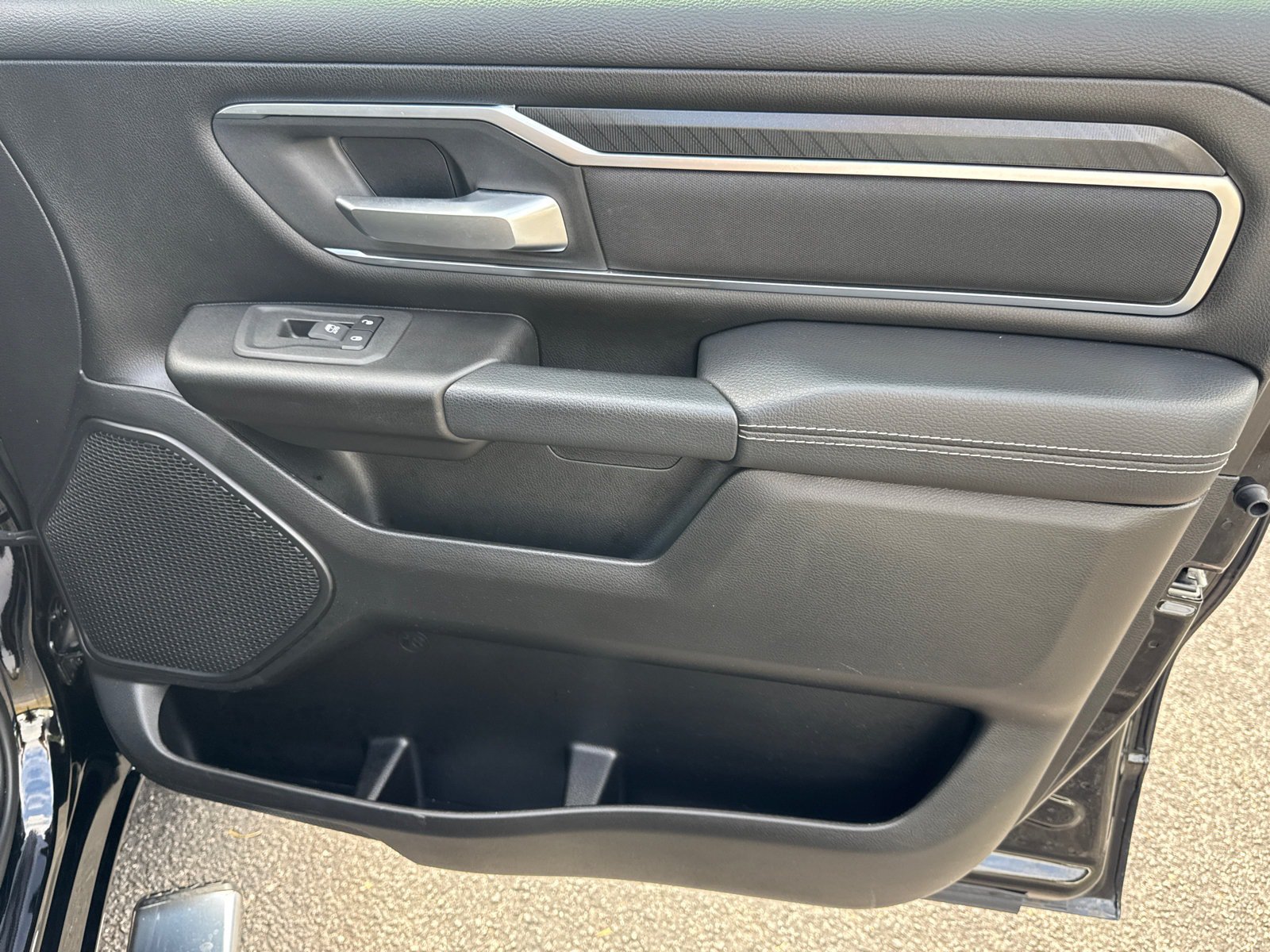 Used 2025 RAM 1500 Big Horn RWD image 16