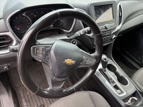 Used 2019 Chevrolet Equinox LT FWD image 7