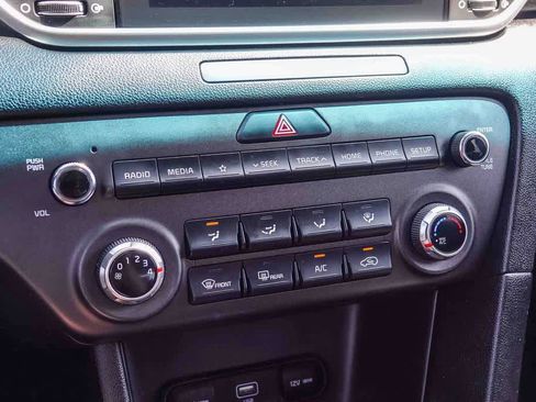 Certified 2022 Kia Sportage LX FWD image 21