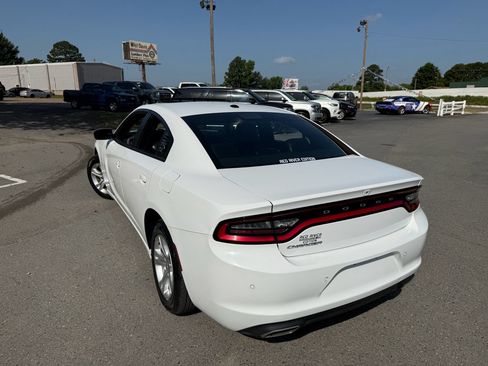 Used 2019 Dodge Charger SXT w/ Leather Interior Group RWD image 15