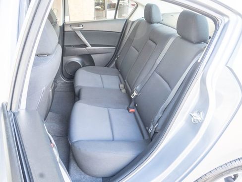 Used 2011 MAZDA MAZDA3 i Touring image 17