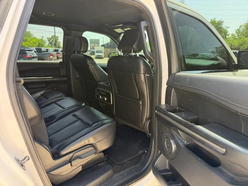 Used 2019 Ford Expedition Max XLT AWD/4WD image 16