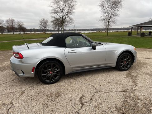 Used 2018 FIAT 124 Spider Abarth w/ Convenience Group image 28