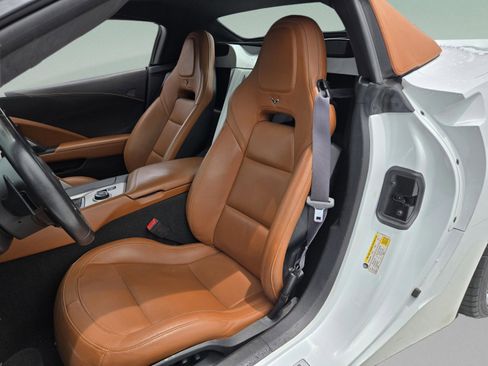 Used 2017 Chevrolet Corvette Stingray Convertible RWD image 13