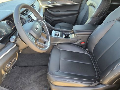 New 2025 Jeep Grand Cherokee L Limited w/ Black Appearance Package image 12