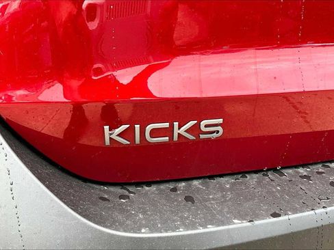 New 2025 Nissan Kicks SR image 8