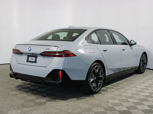 Used 2025 BMW i5 eDrive40i w/ M Sport Package image 48