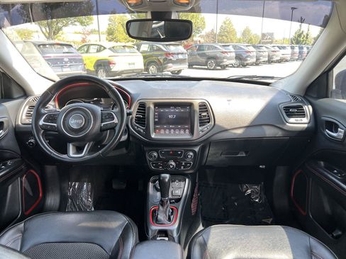Used 2019 Jeep Compass Trailhawk AWD/4WD image 24
