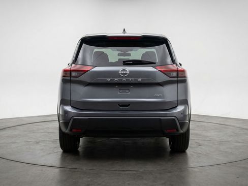 Used 2025 Nissan Rogue SV image 7