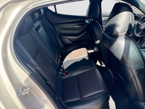 Used 2023 MAZDA MAZDA3 s image 27