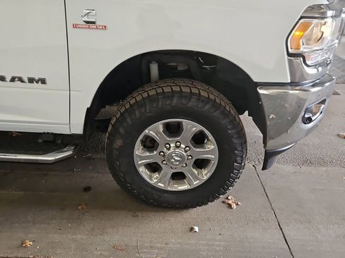 Used 2024 RAM 2500 Big Horn w/ Off Road Package image 15