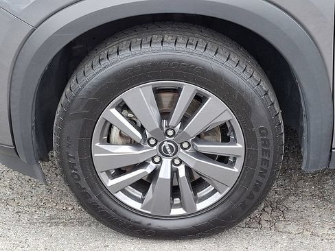 Used 2024 Nissan Pathfinder SV AWD/4WD image 8
