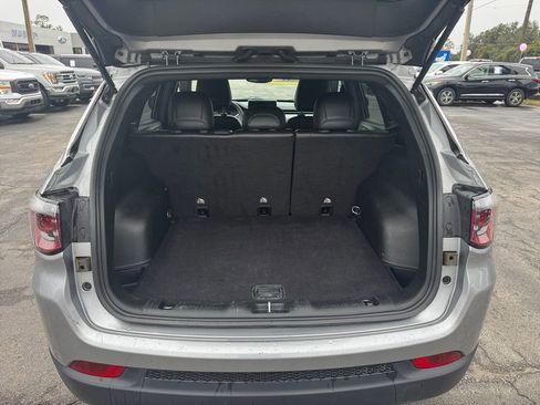 Used 2024 Jeep Compass Latitude image 24