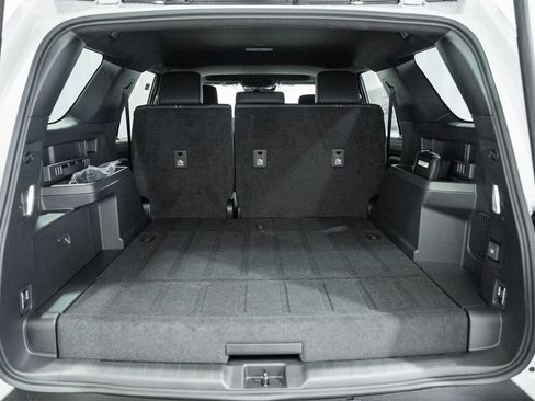 New 2026 Toyota 4Runner Limited AWD/4WD image 9