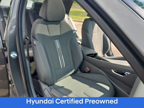 Certified 2025 Hyundai Elantra SEL FWD image 10