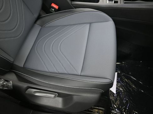 New 2026 Volkswagen Tiguan SE R-Line image 12