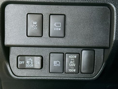 Used 2020 Toyota Tacoma Limited AWD/4WD image 17