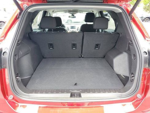 Used 2024 Chevrolet Equinox LT FWD image 29