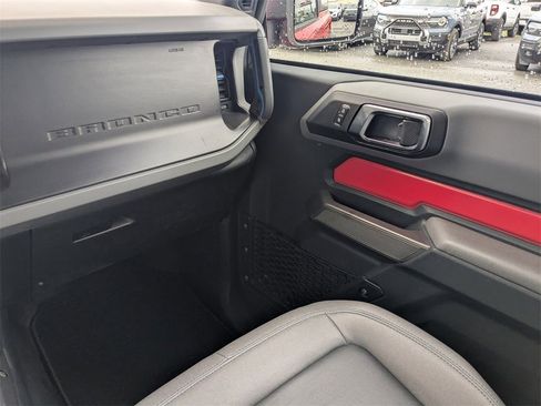 Used 2021 Ford Bronco Black Diamond image 24