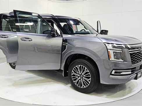 Certified 2025 Nissan Armada SL RWD image 29