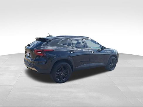 Certified 2026 Chevrolet Trax ACTIV image 9