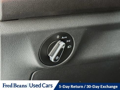Used 2024 Volkswagen Jetta SE FWD image 14