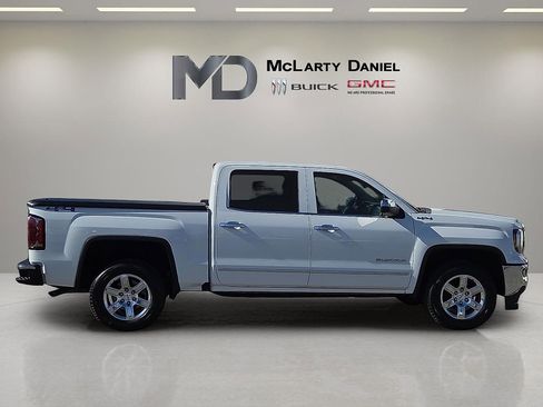 Certified 2017 GMC Sierra 1500 SLT image 6