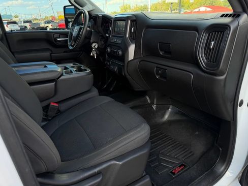 Used 2022 Chevrolet Silverado 2500 Custom w/ Custom Value Package AWD/4WD image 17
