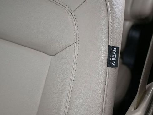 Used 2020 Ford Explorer XLT w/ Equipment Group 202A RWD image 13