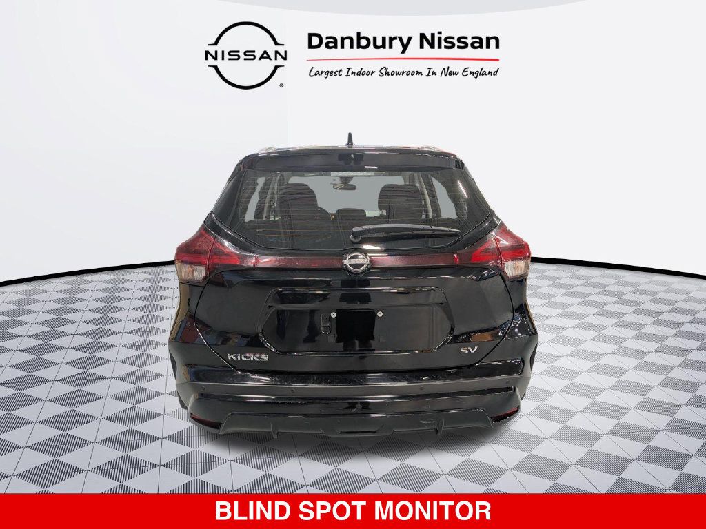 Used 2024 Nissan Kicks SV FWD image 5