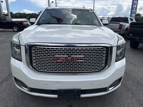 Used 2017 GMC Yukon XL Denali w/ Open Road Package RWD image 2