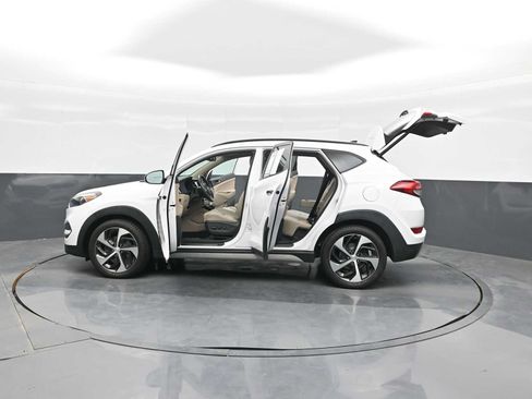 Used 2018 Hyundai Tucson Limited w/ Ultimate Package 02 FWD image 39