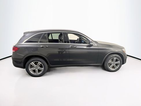 Used 2022 Mercedes-Benz GLC 300 4MATIC SUV image 4