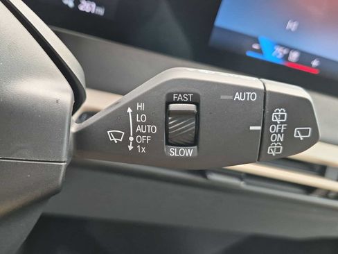 Used 2024 BMW iX xDrive50 w/ Sport Package AWD/4WD image 27