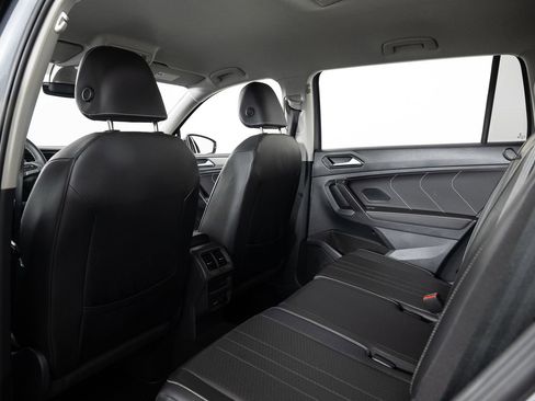 Used 2023 Volkswagen Tiguan SE image 18