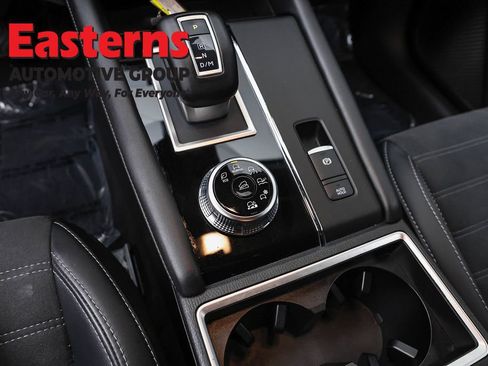 Used 2024 Mitsubishi Outlander SE AWD/4WD image 20