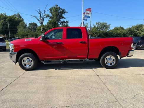 Used 2024 RAM 2500 Tradesman w/ Chrome Appearance Group AWD/4WD image 6
