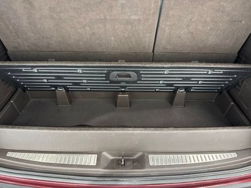Used 2017 GMC Yukon Denali AWD/4WD image 13