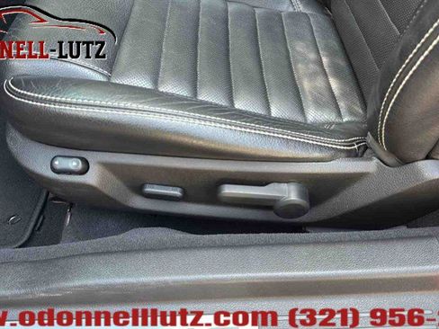 Used 2010 Ford Mustang GT Premium RWD image 19